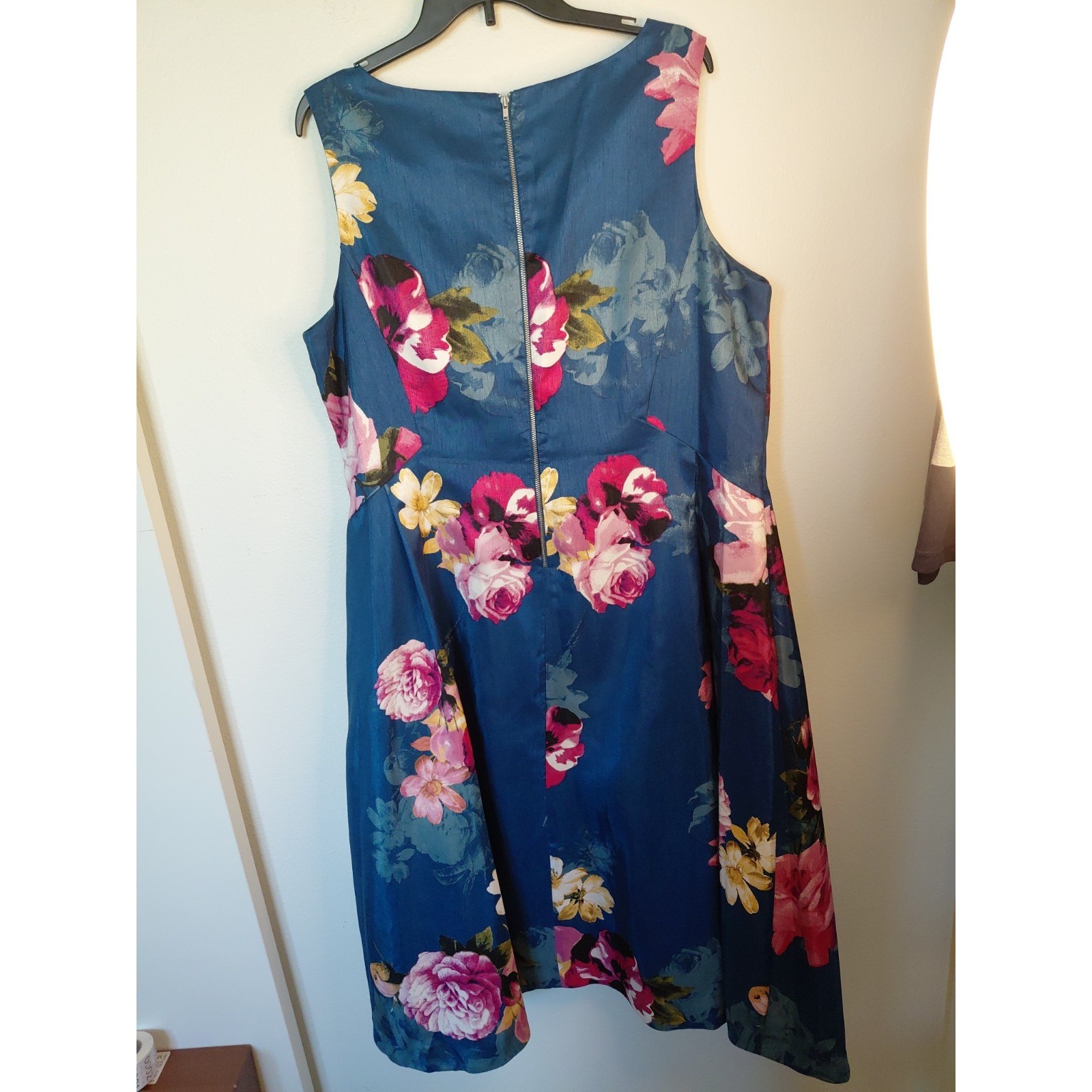 Roz & Ali Size 18 Aline Dress Blue Pink Floral Sleeveless Lined Dressy Nwot — image 4 of 8